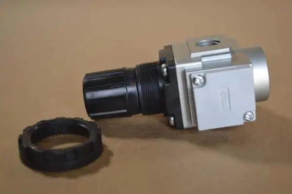 Adjustable Compressed Air Regulator For Precision Pressure Control 1