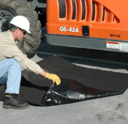 Heavy-Duty Absorbent Ground Tarps 1